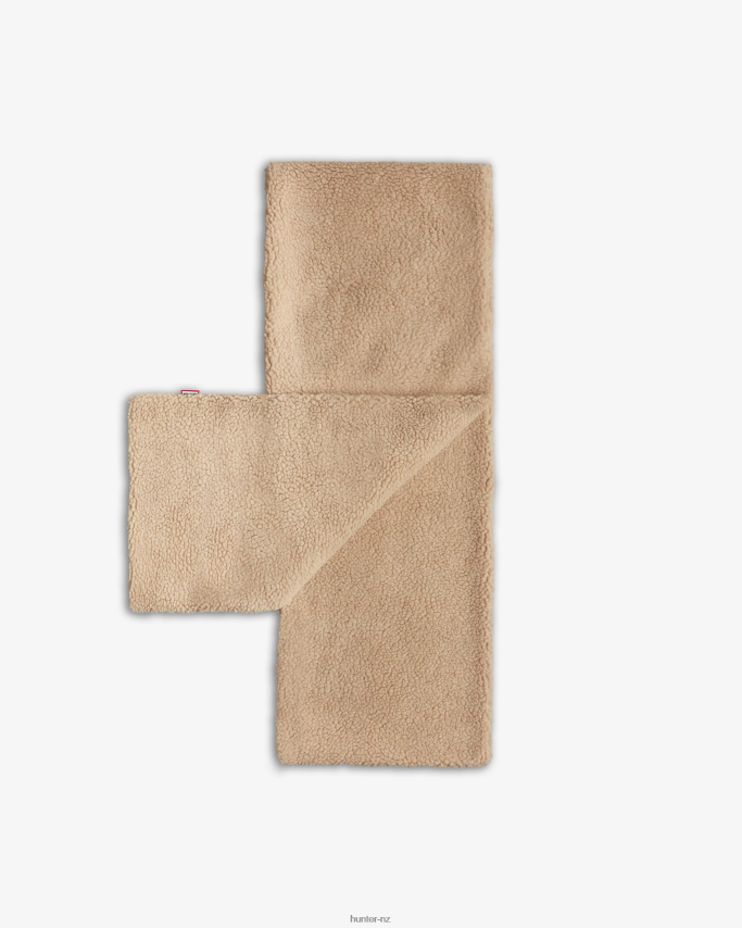 JP0D4D496 Wanderer Vegan Shearling Pull Through Scarf Hunter Men