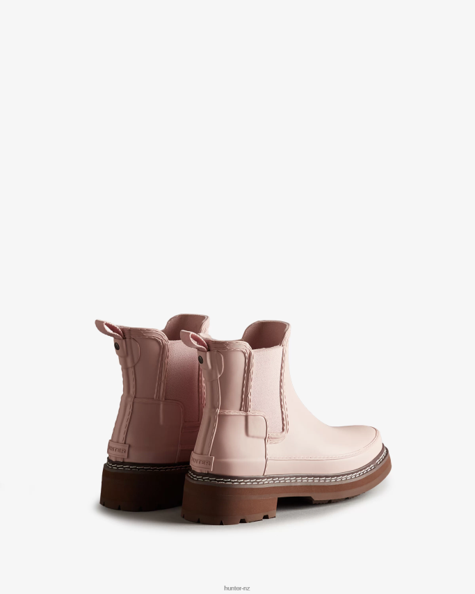 JP0D4D218 Refined Stitch Detail Chelsea Boots Hunter Women