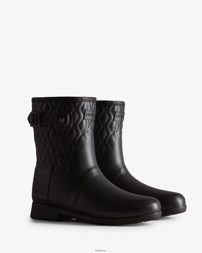 JP0D4D127 Refined Slim Fit Vertical Quilted Short Rain Boots Hunter Women