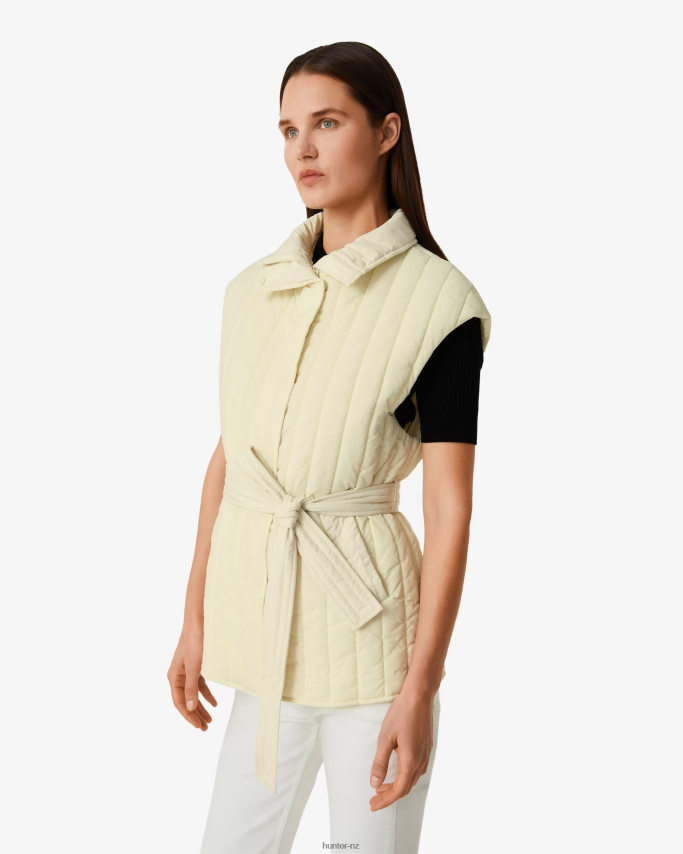 JP0D4D347 Explorer Recycled Nylon Quilted Vest Hunter Women