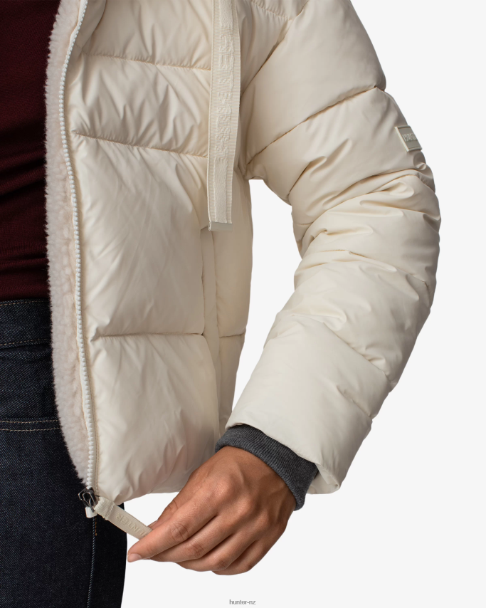 JP0D4D361 Intrepid Insulated Short Puffer Jacket Hunter Women