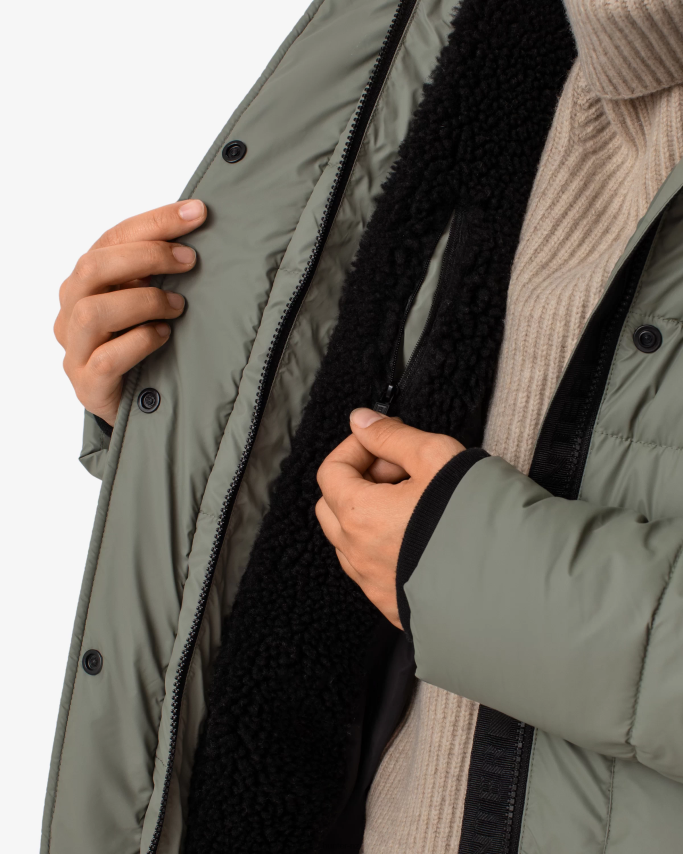 JP0D4D371 Intrepid Insulated Mid Puffer Jacket Hunter Women